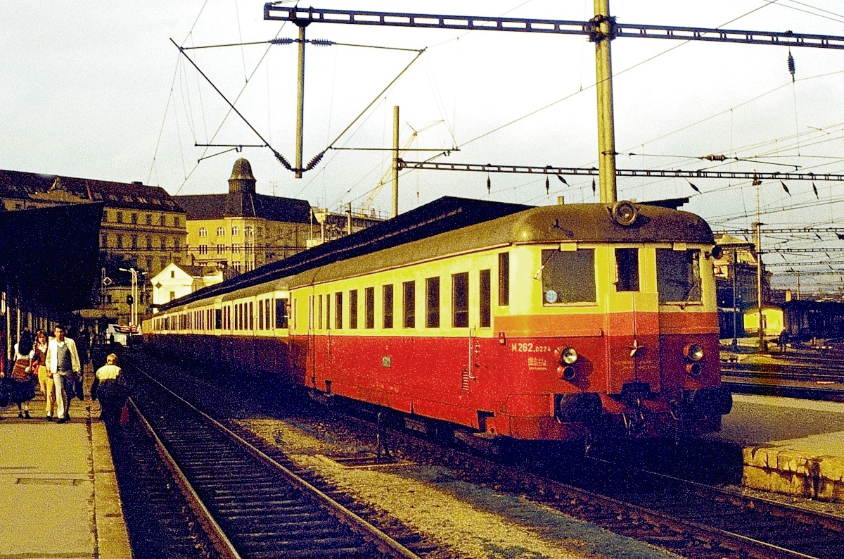 [1200x794] 830224c.jpg